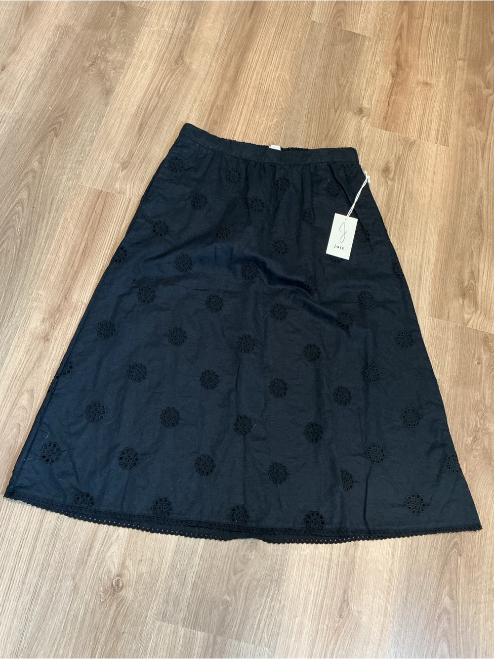 NWT Joie black cotton broderie anglaise midi skirt with a scalloped hem SIZE xL